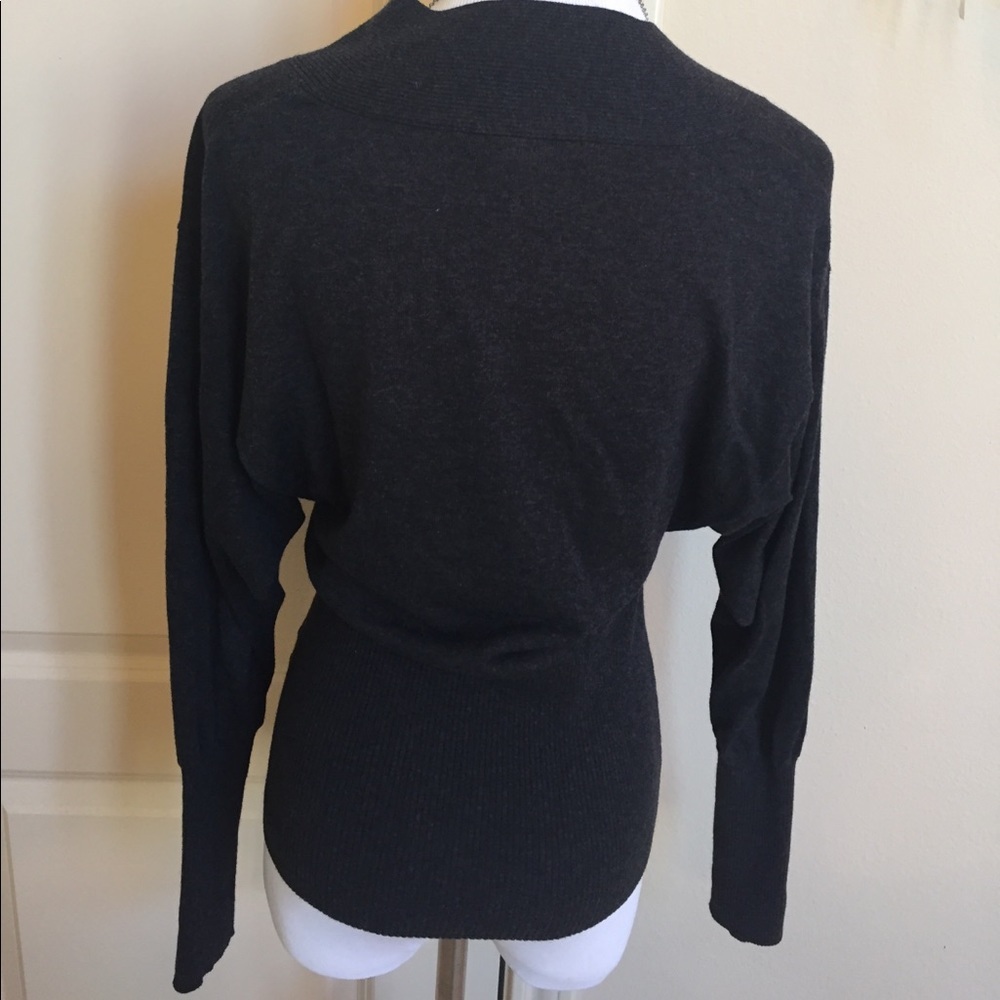 - Banana Republic loose sleeve sweater - Picture 4 of 5